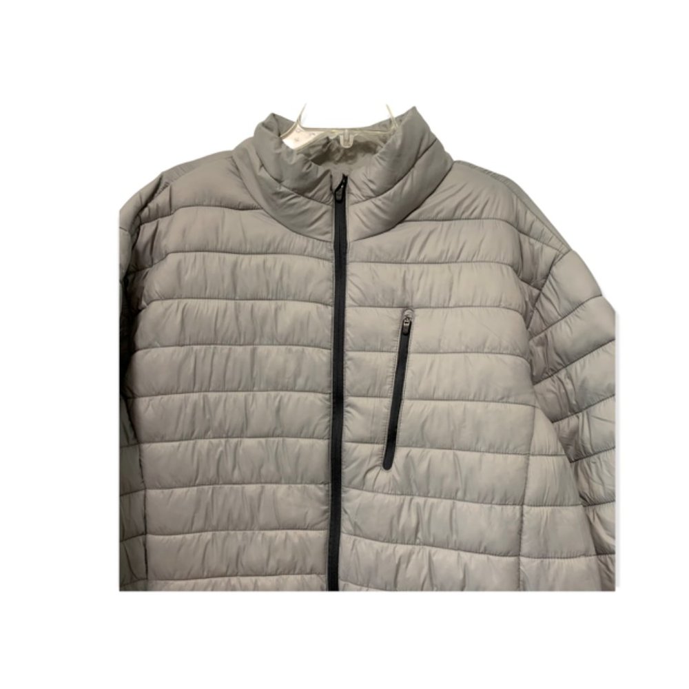 Xersion Packable Wind Resistant Lightweight Puffe… - image 3